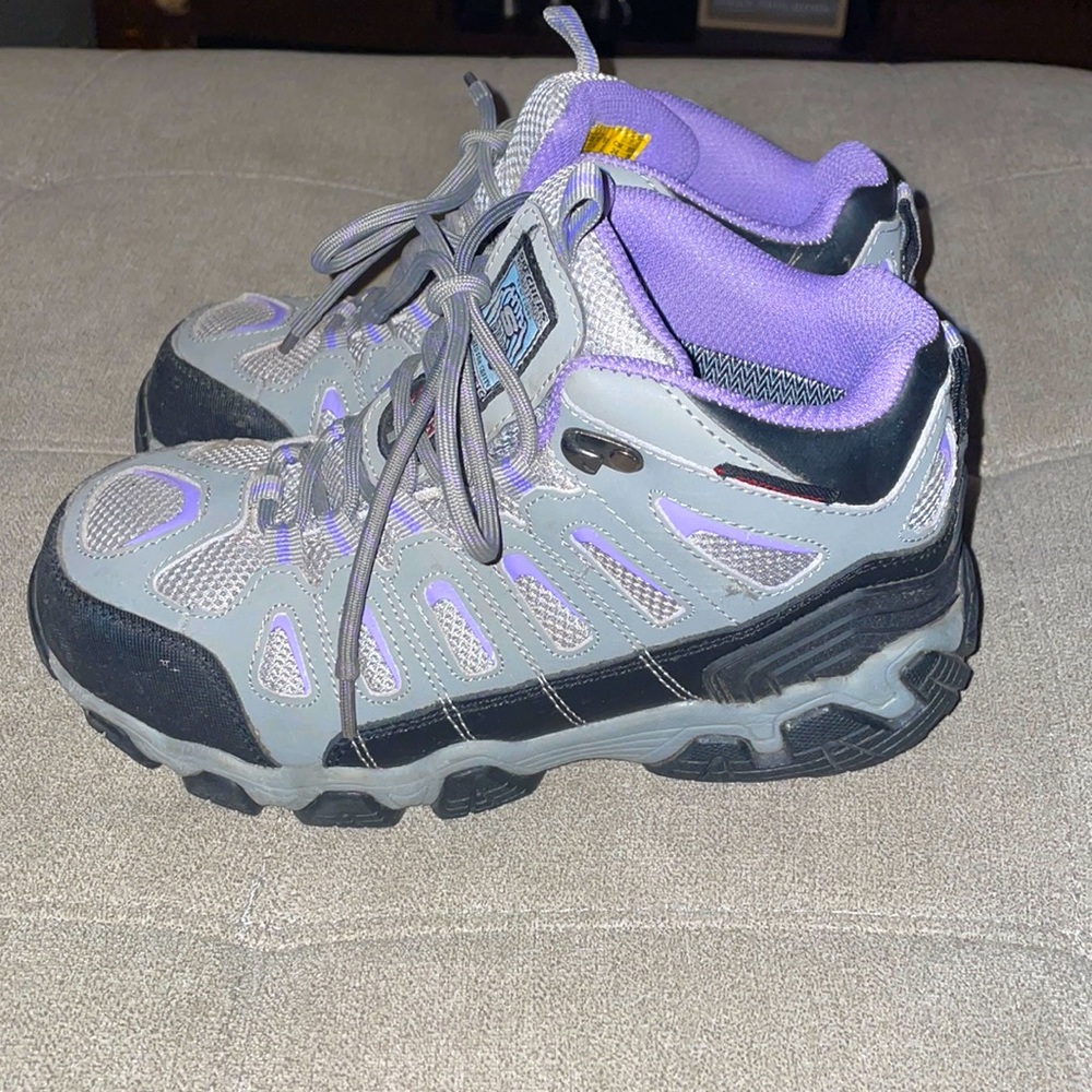 Skechers Women's Gray and Lavender Work Boots